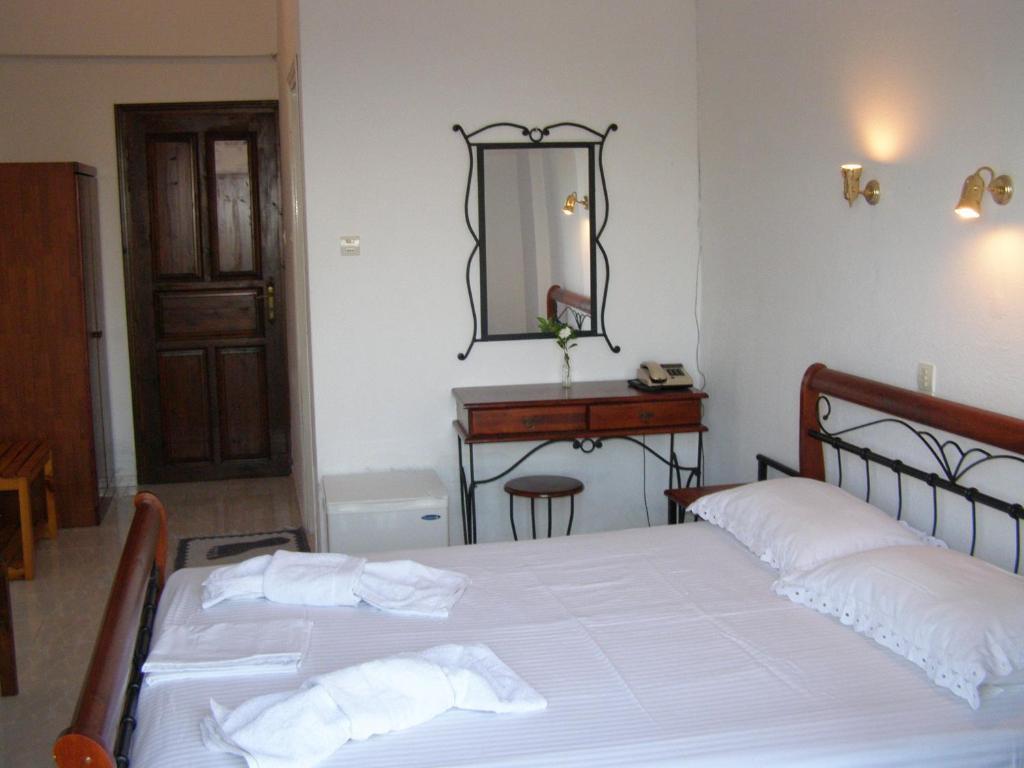 Hotel Tsagkarada Habitación foto